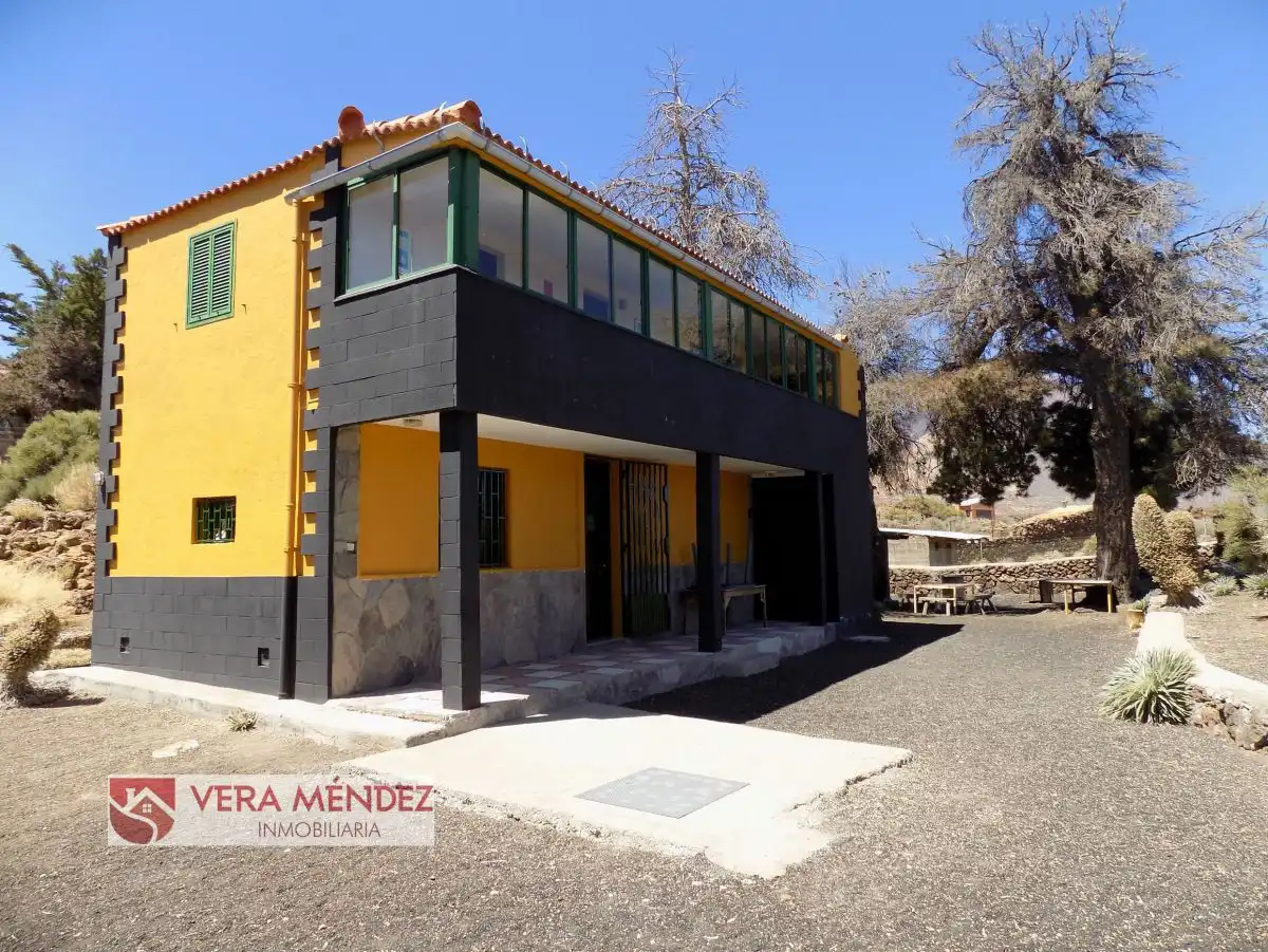 Vista exterior de Casa o xalet en venda en La Orotava amb Terrassa i Moblat