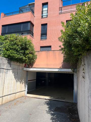 Garaje en Alquiler en Calle el Mansín, 15 en Cueto