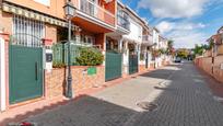 Exterior view of Single-family semi-detached for sale in  Granada Capital  with Air Conditioner and Terrace