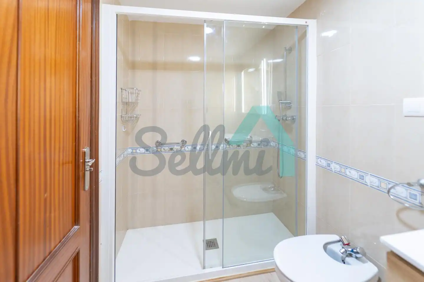 Bathroom of Ground floor for sale in Laviana  with Heating, Terrace and Storage room