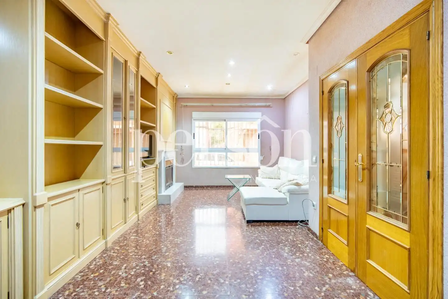 Sala d'estar de Casa o xalet en venda en Valencia amb Aire condicionat, Terrassa i Traster