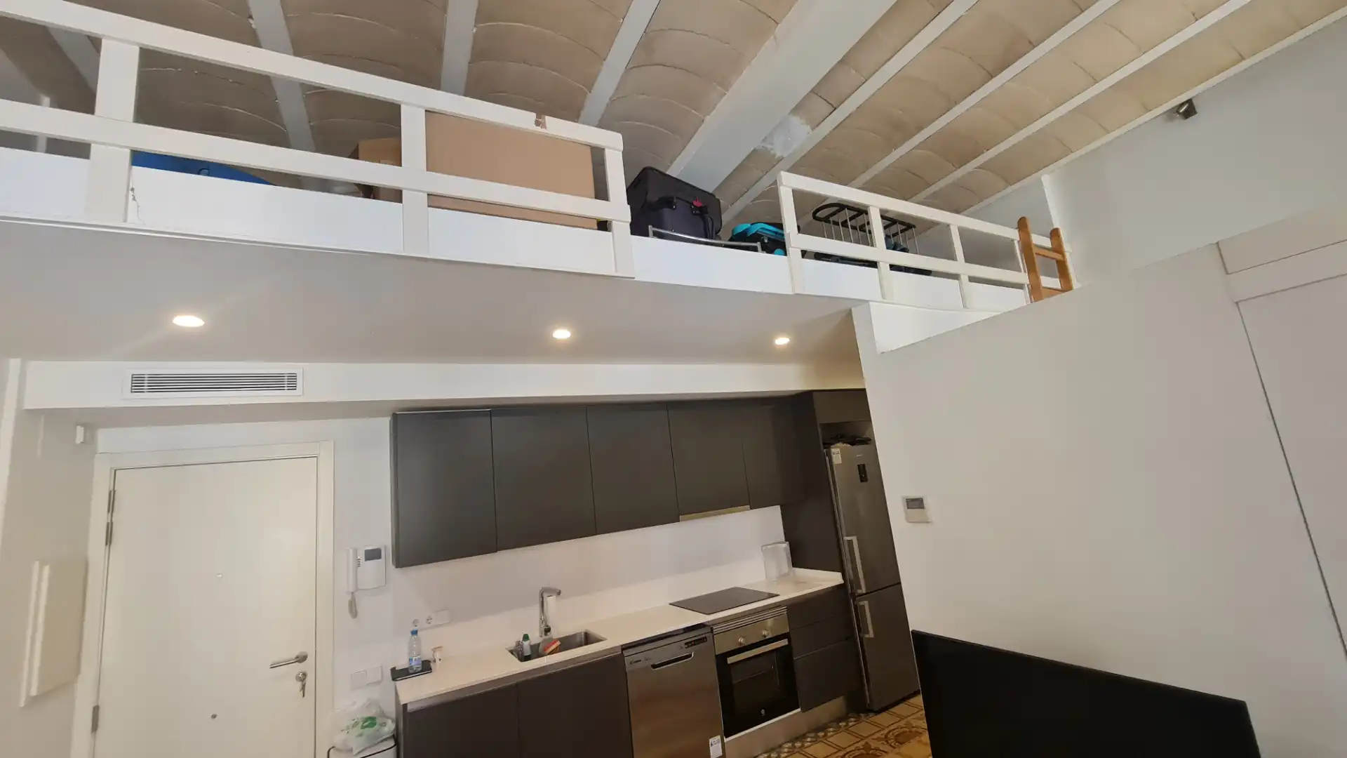 Cuina de Pis en venda en Barcelona amb Aire condicionat, Calefacció i Parquet