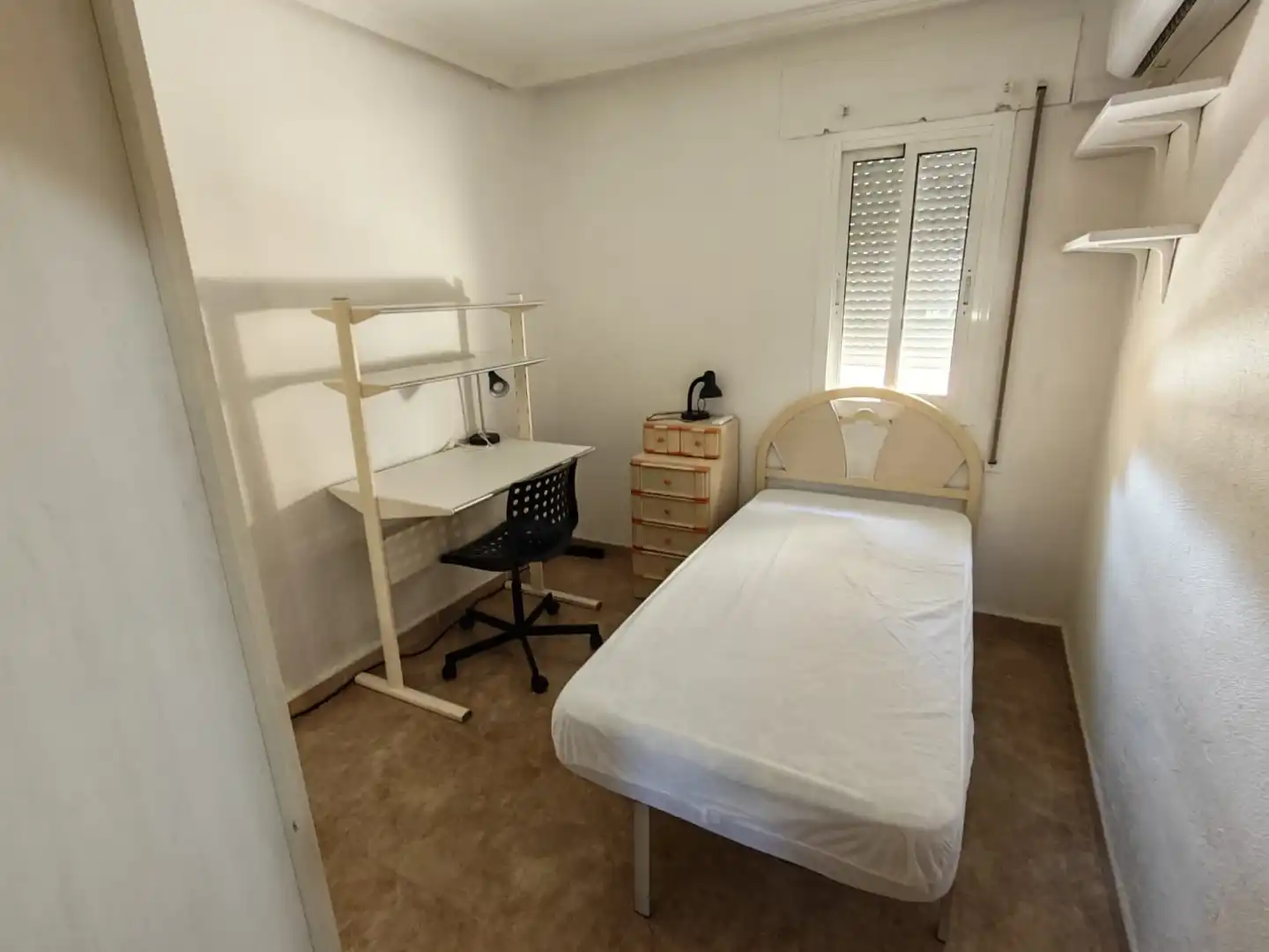 Habitación de Piso de alquiler en Murcia con Aire acondicionado, Calefacción y Amueblado