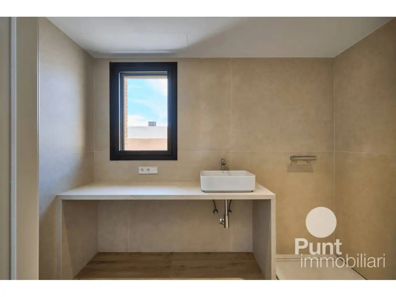 Bathroom of Houses for sale in Premià de Dalt  with Air Conditioner and Heating