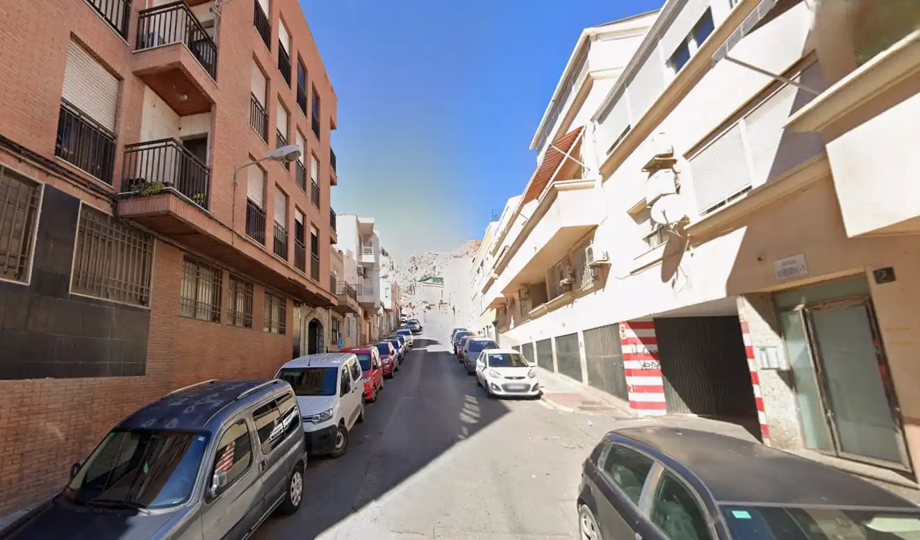 Vista exterior de Pis en venda en Almería