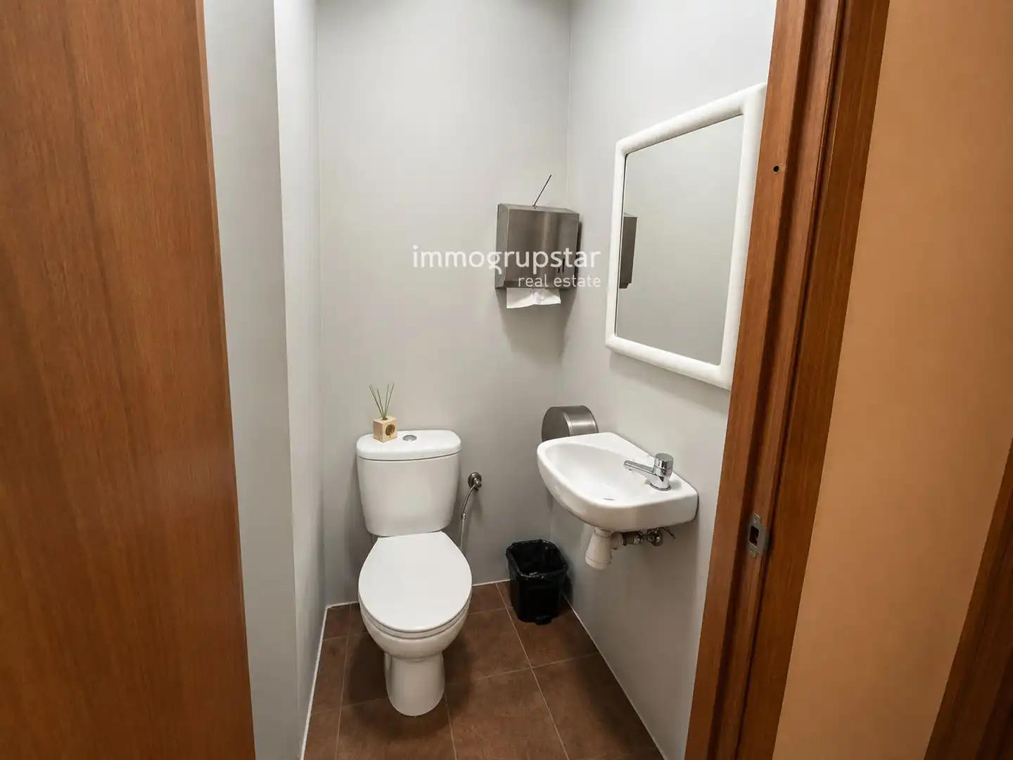 Badezimmer von Geschaftsraum zum Verkauf in Palamós