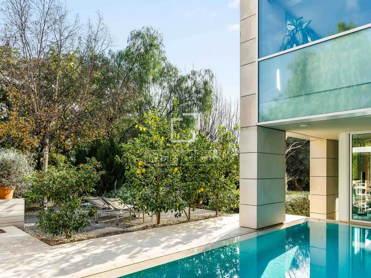 Jardí de Casa o xalet en venda en Barcelona amb Aire condicionat, Calefacció i Jardí privat