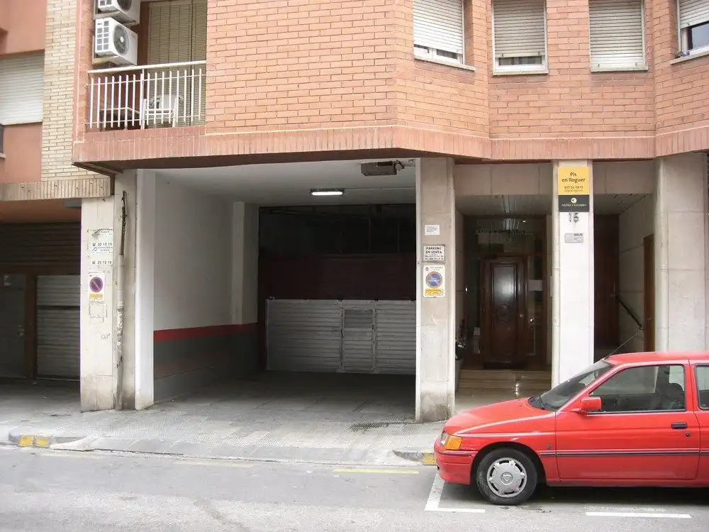 Parkplatz von Garage zur Miete in Reus