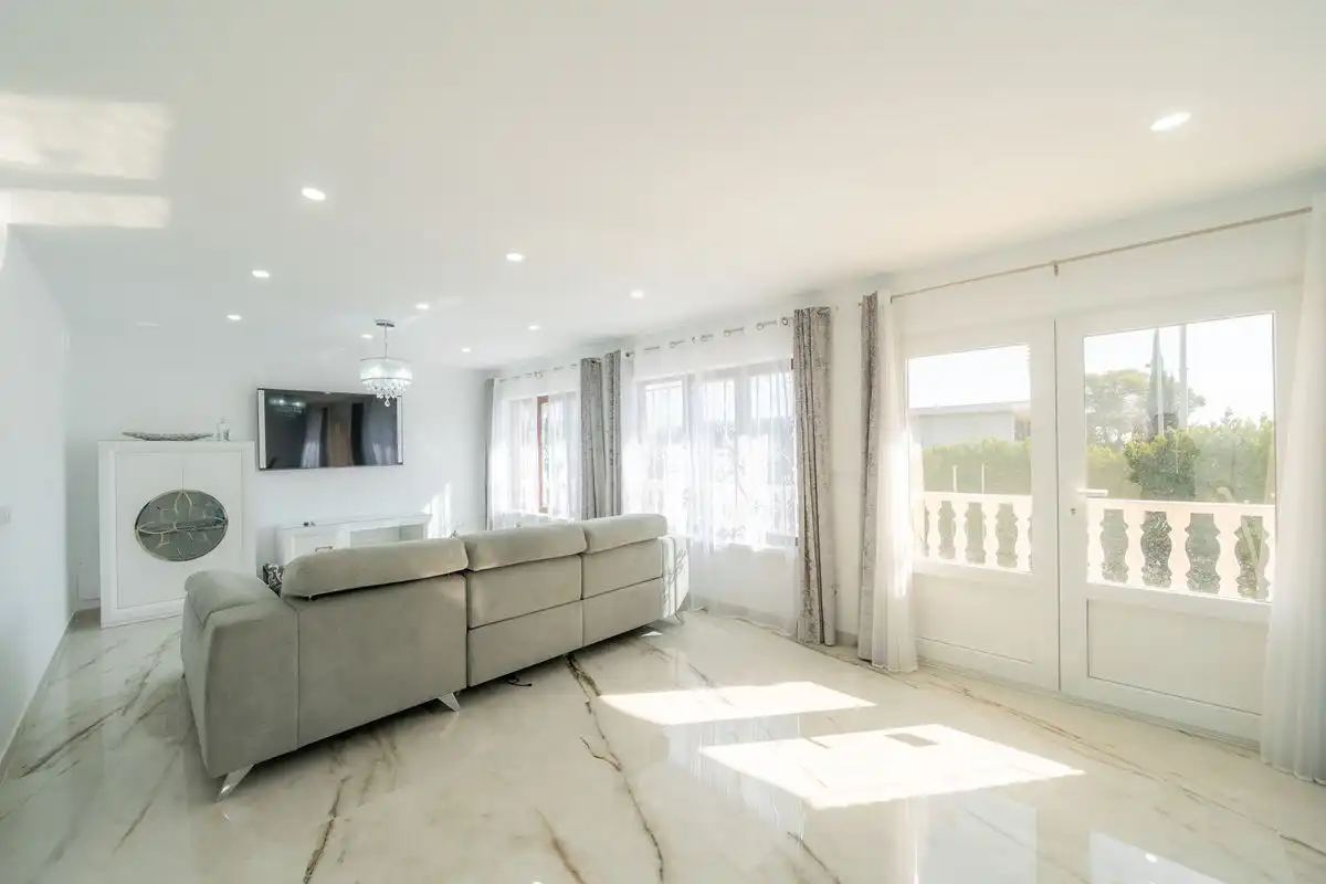Casa con terrazza in vendita a Carrer de la Cadernera, imagen 3