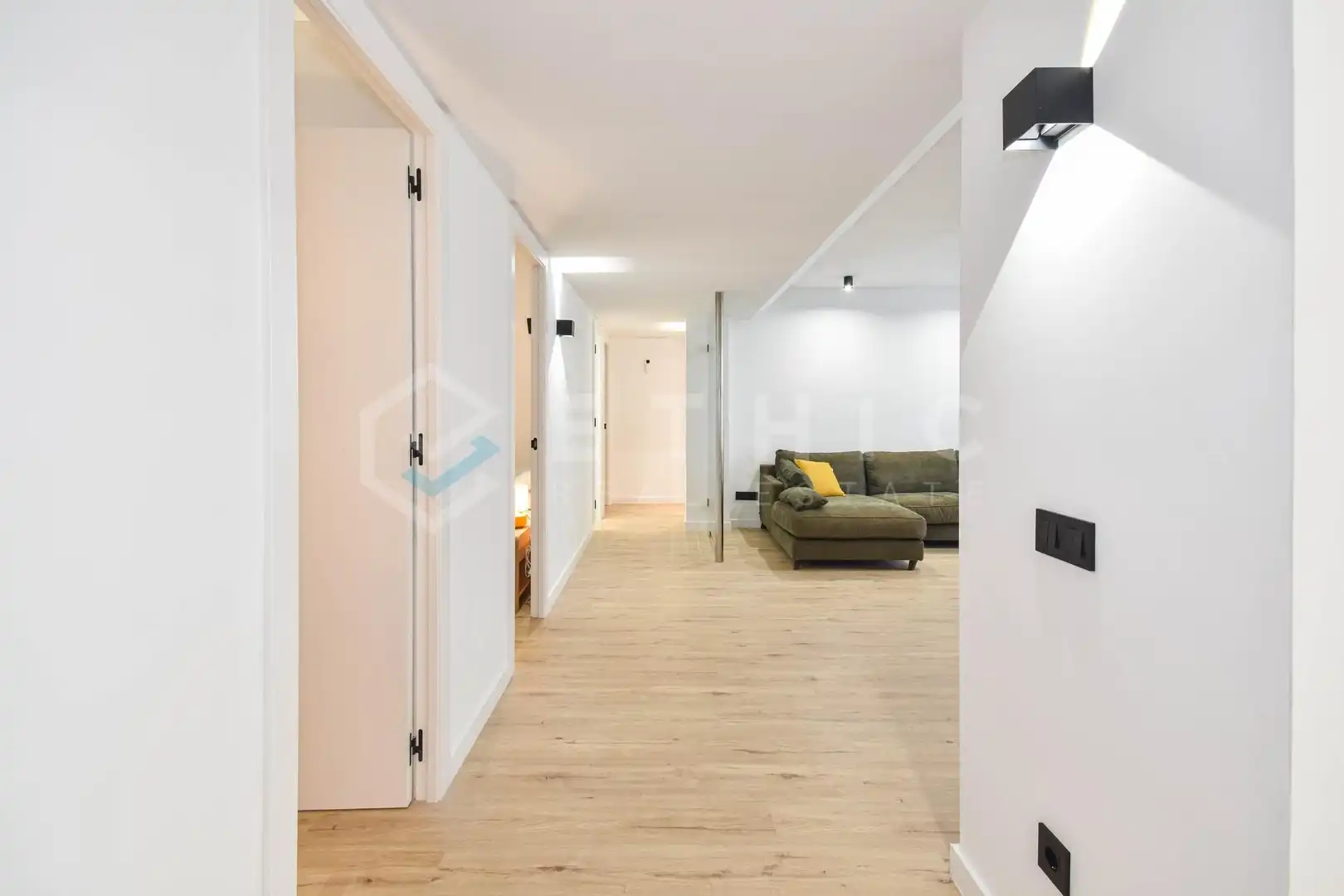 Wohnung zum Verkauf in Barcelona mit Klimaanlage, Heizung und Parkett