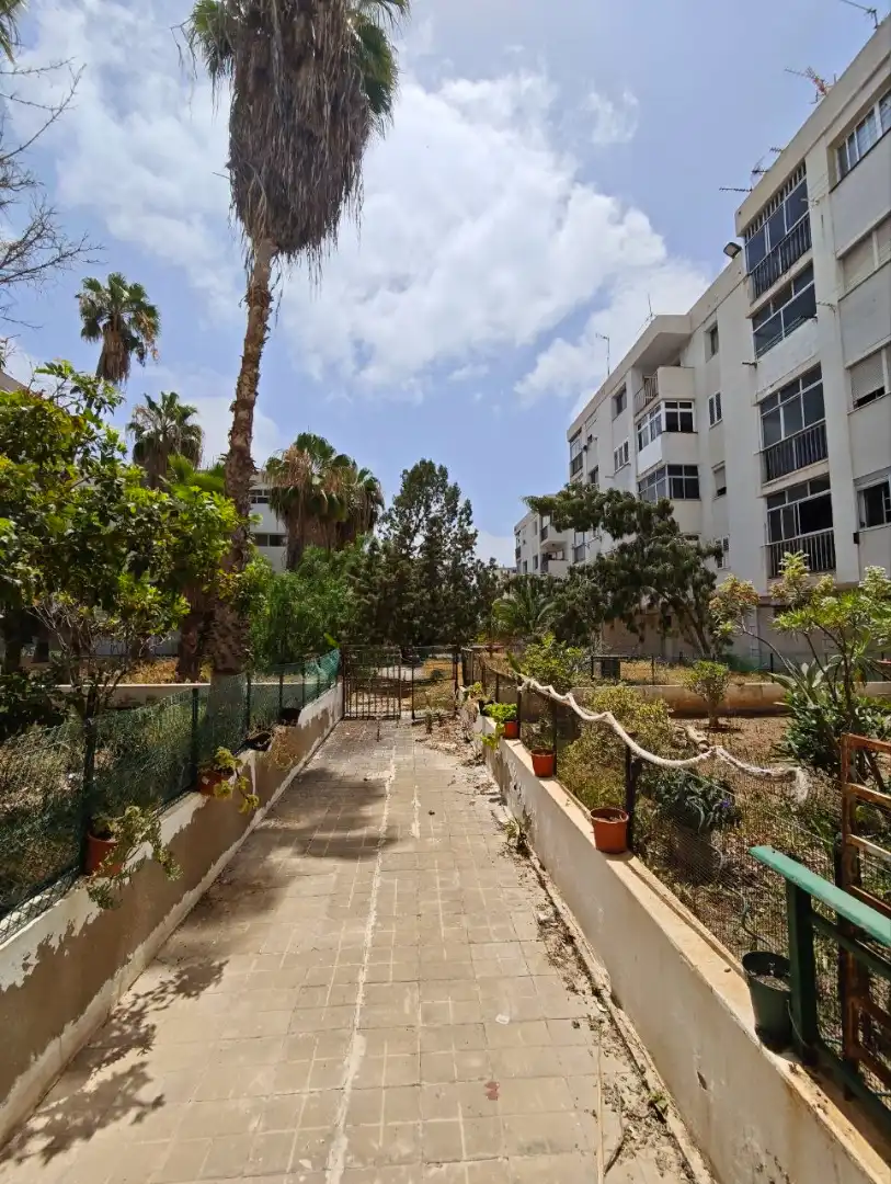 Vista exterior de Pis en venda en Las Palmas de Gran Canaria amb Traster i Balcó