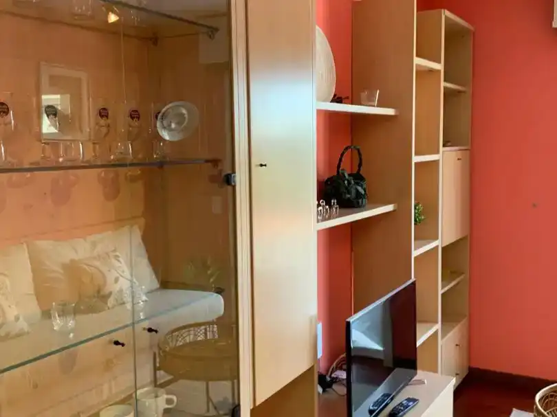 Wohnzimmer von Wohnung zur Miete in Oleiros mit Privatgarten, Parkett und Möbliert