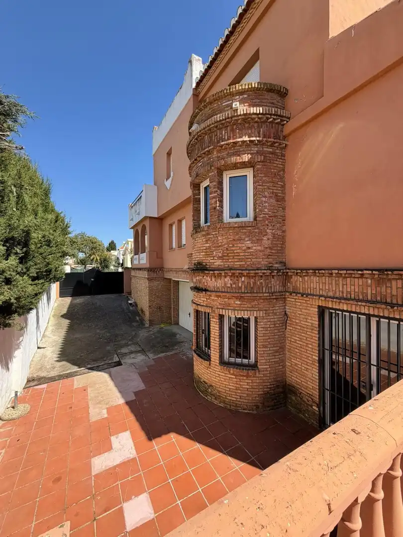 Vista exterior de Casa o chalet de alquiler en Ogíjares con Calefacción, Jardín privado y Piscina
