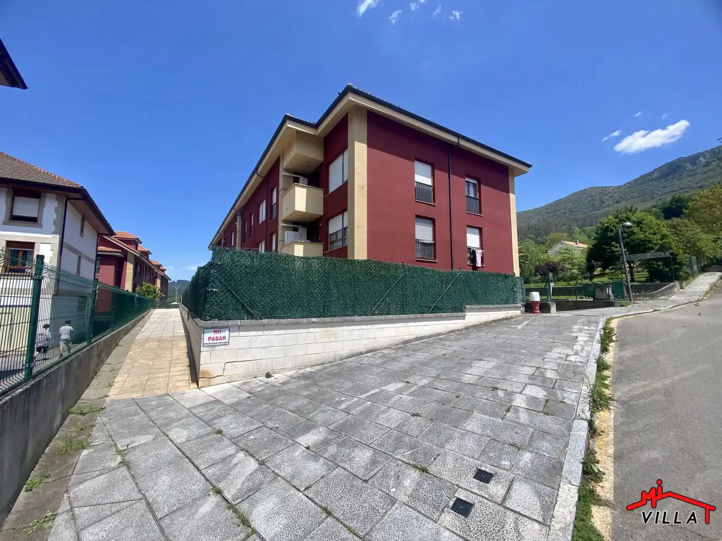 Außenansicht von Wohnung zum Verkauf in Ramales de la Victoria mit Heizung, Balkon und Gemeinschaftspool