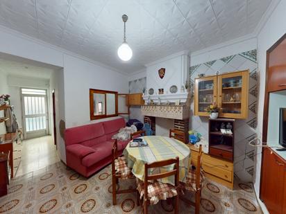 Sala d'estar de Casa adosada en venda en Castalla amb Terrassa i Balcó