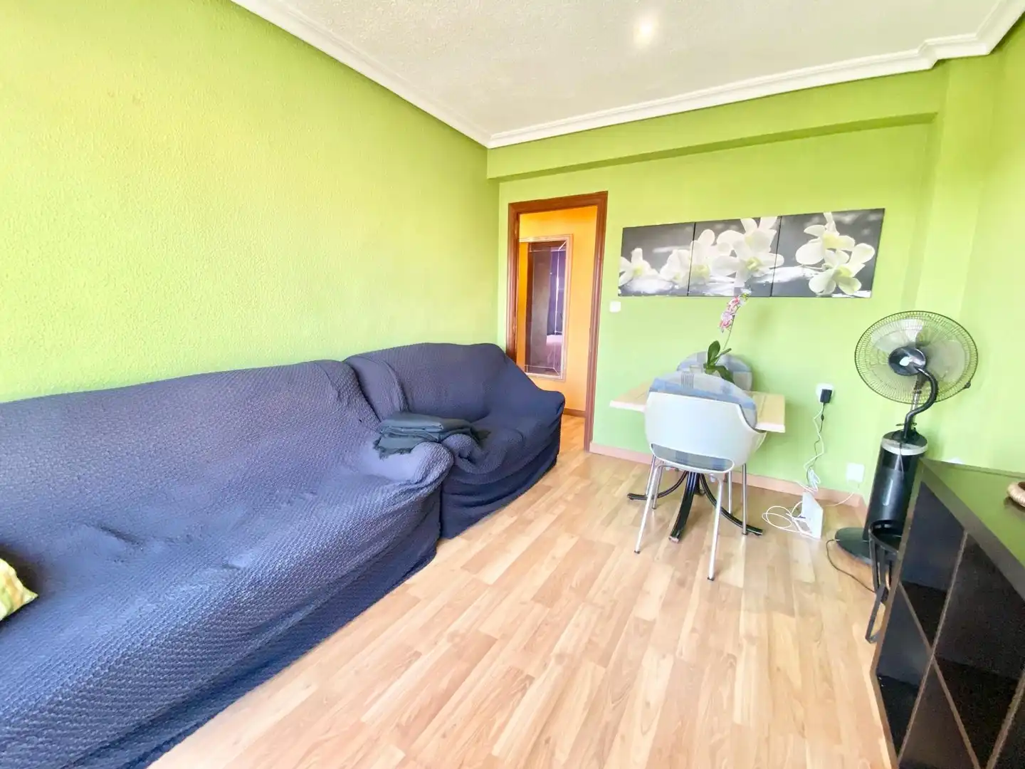Sala d'estar de Apartament de lloguer en Torrevieja amb Calefacció, Terrassa i Moblat