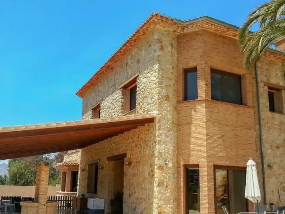 Country house zum Verkauf in Las Rotas / Les Rotes