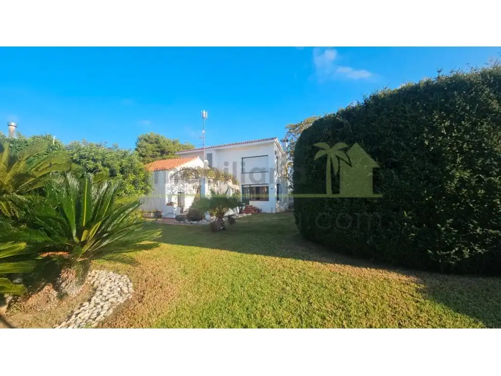 Vista exterior de Casa o xalet en venda en Vinaròs amb Calefacció, Jardí privat i Terrassa