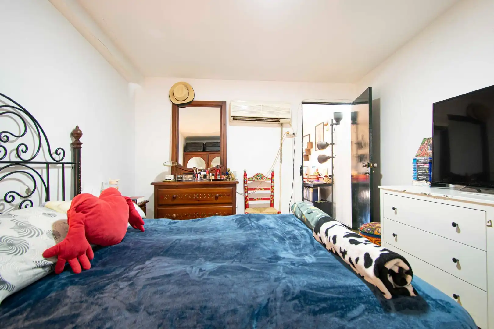 Bedroom of Buildings for sale in Sevilla