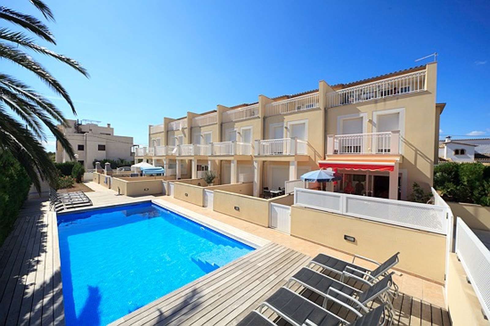 Swimming pool of Apartment to share in Pollença  with Air Conditioner and Terrace