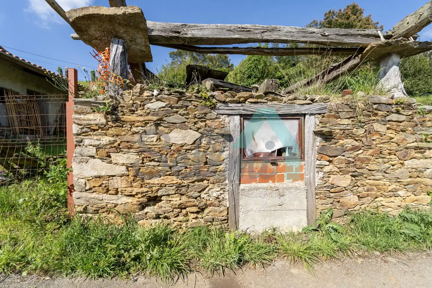 Vista exterior de Casa o xalet en venda en Cudillero amb Jardí privat, Parquet i Terrassa