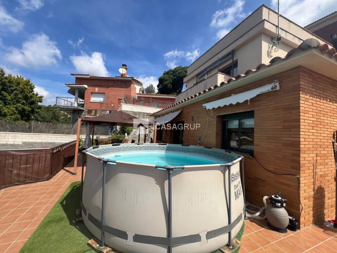 Piscina de Casa o xalet en venda en Rubí amb Aire condicionat, Jardí privat i Terrassa