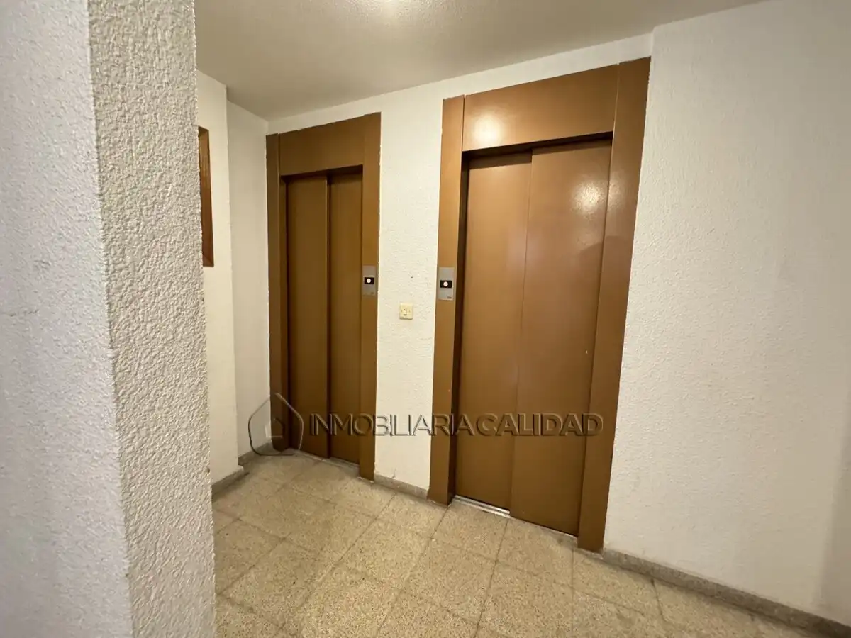 Piso de alquiler en Burgos con Calefacción, Trastero y Amueblado