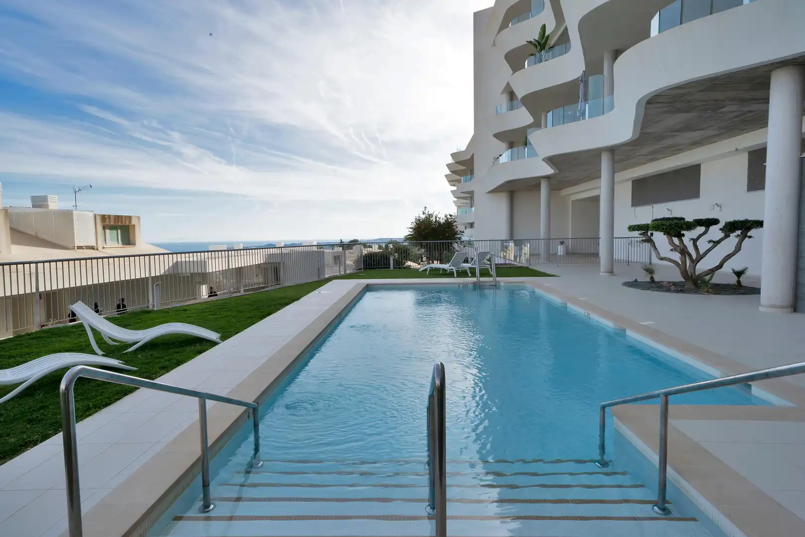 Piscina de Ático en venta en Benalmádena con Jardín privado, Alarma y Piscina comunitaria