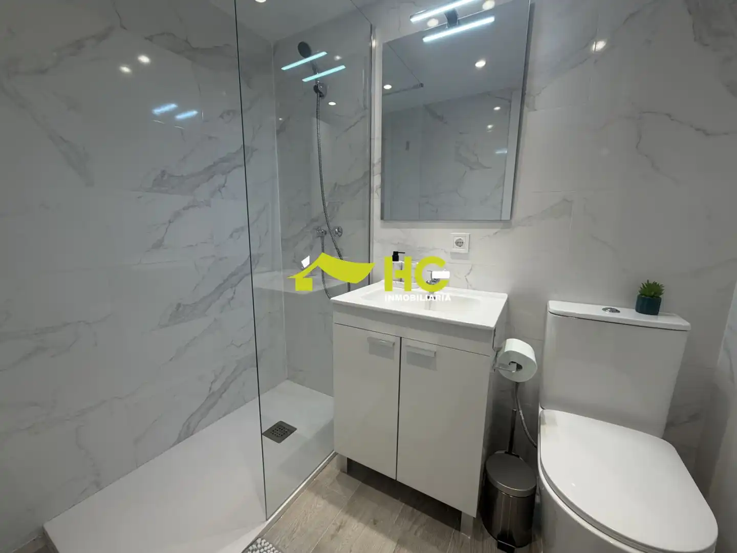 Baño de Estudio de alquiler en Villaviciosa de Odón con Calefacción y Amueblado