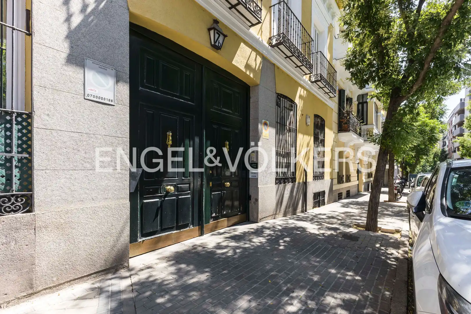 Exterior view of Flat for sale in Madrid  with Air Conditioner, Heating and Storage room