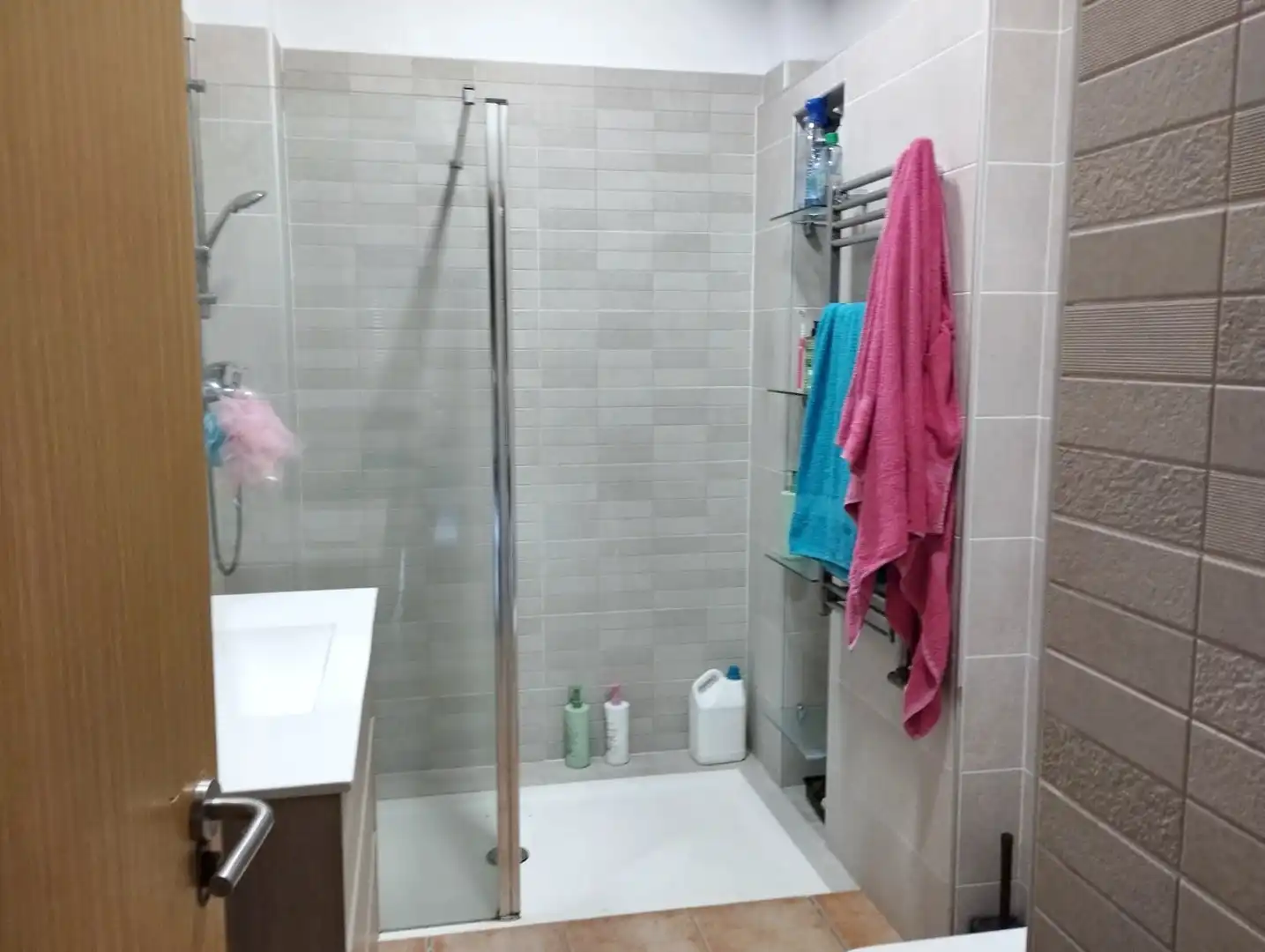 Bathroom of Commercial properties for sale in Botarell  with Air Conditioner, Heating and Terrace