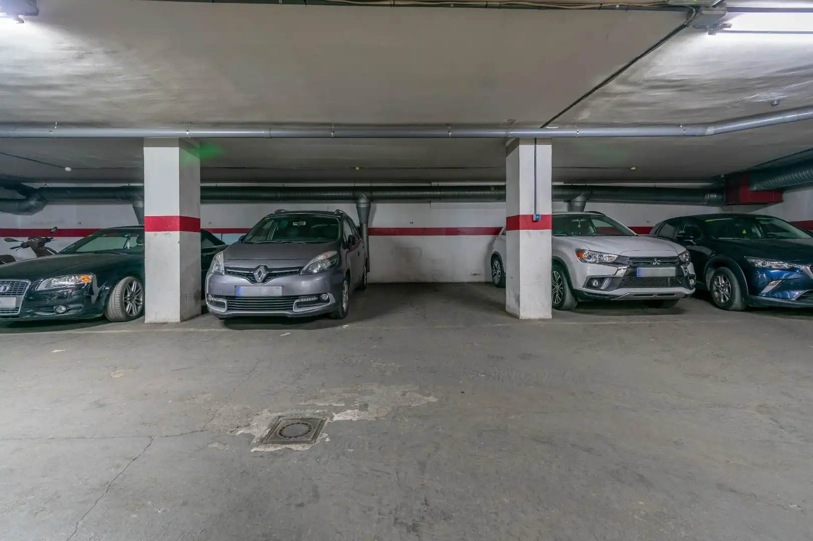 Parking de Piso en venta en Almería con Terraza y Amueblado