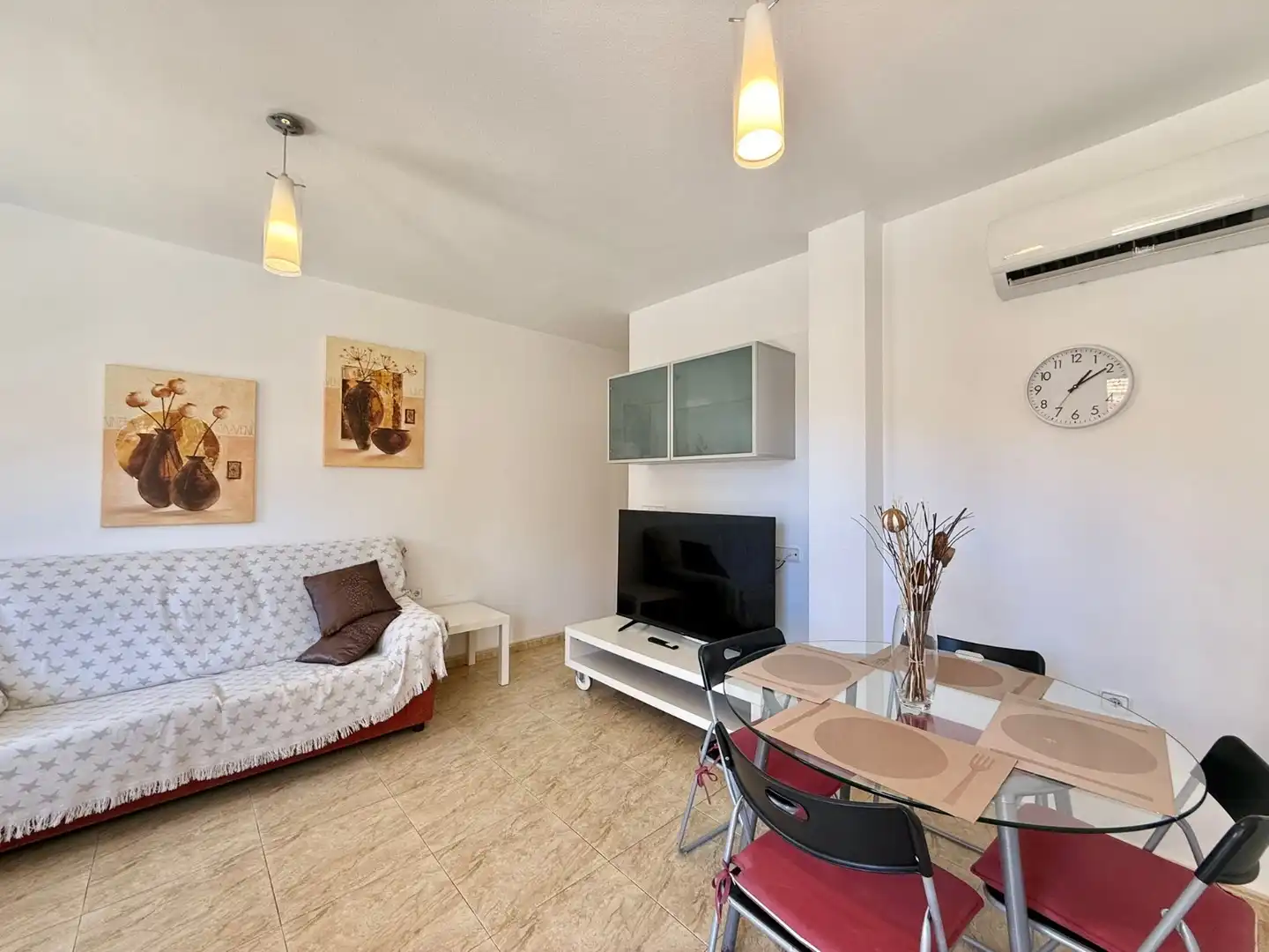 Sala d'estar de Apartament de lloguer en San Pedro del Pinatar amb Aire condicionat, Calefacció i Terrassa