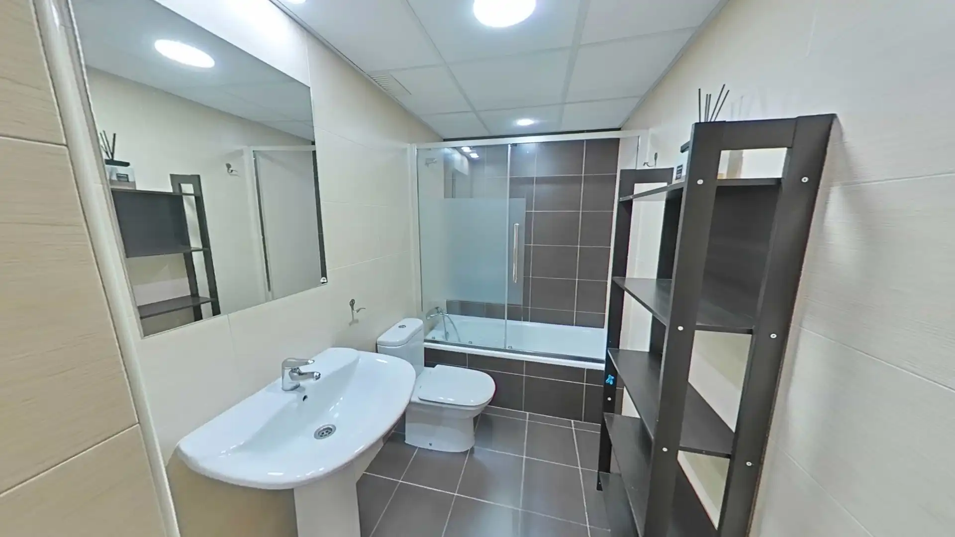 Baño de Piso en venta en Cuarte de Huerva con Aire acondicionado, Calefacción y Parquet