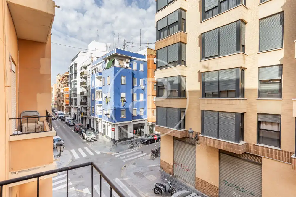 Vista exterior de Piso de alquiler en Valencia con Aire acondicionado, Amueblado y Balcón