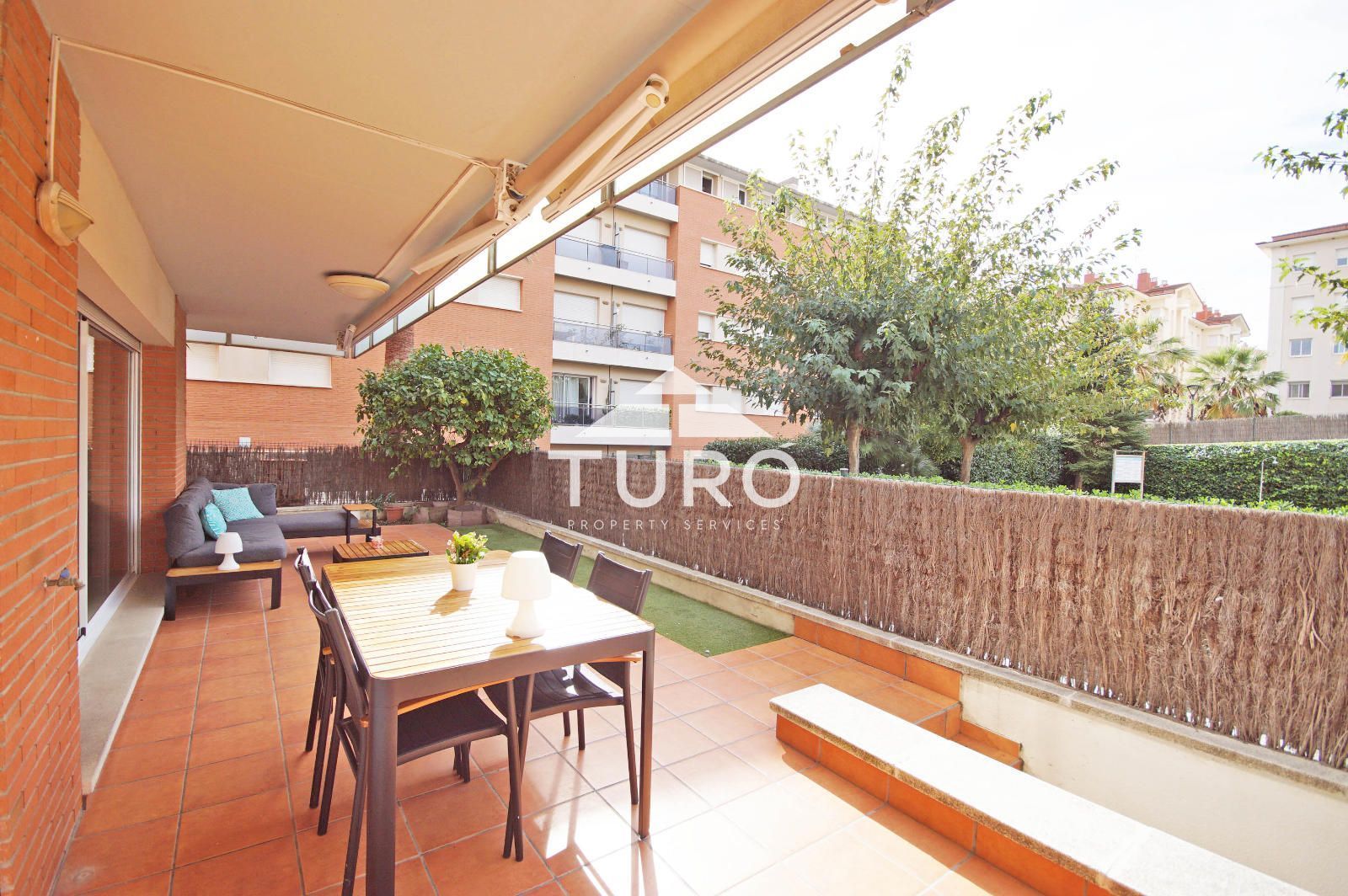 Terrassa de Pis en venda en Sitges amb Aire condicionat, Calefacció i Jardí privat