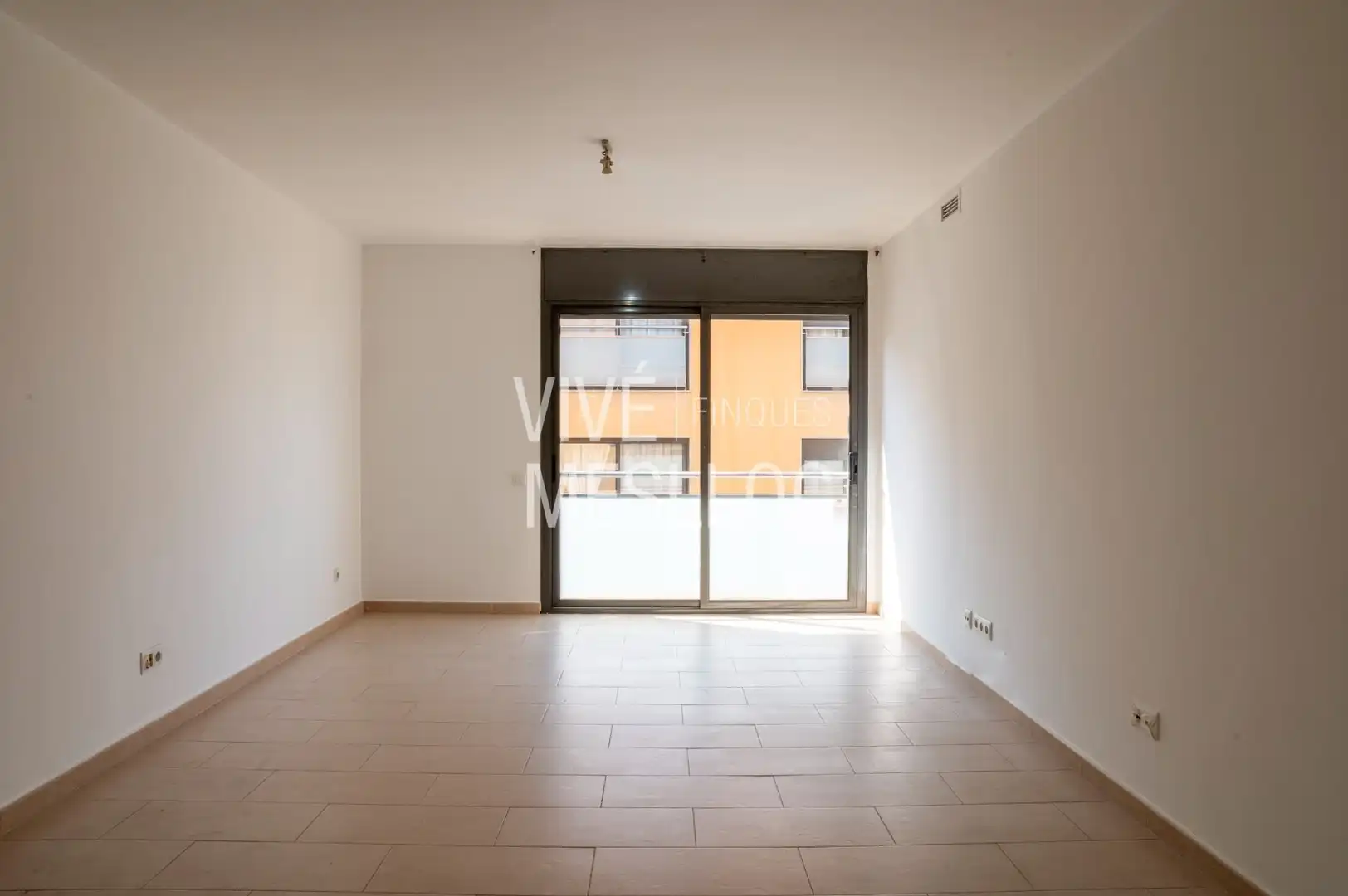 Wohnung zum Verkauf in El Masnou mit Klimaanlage, Heizung und Abstellraum