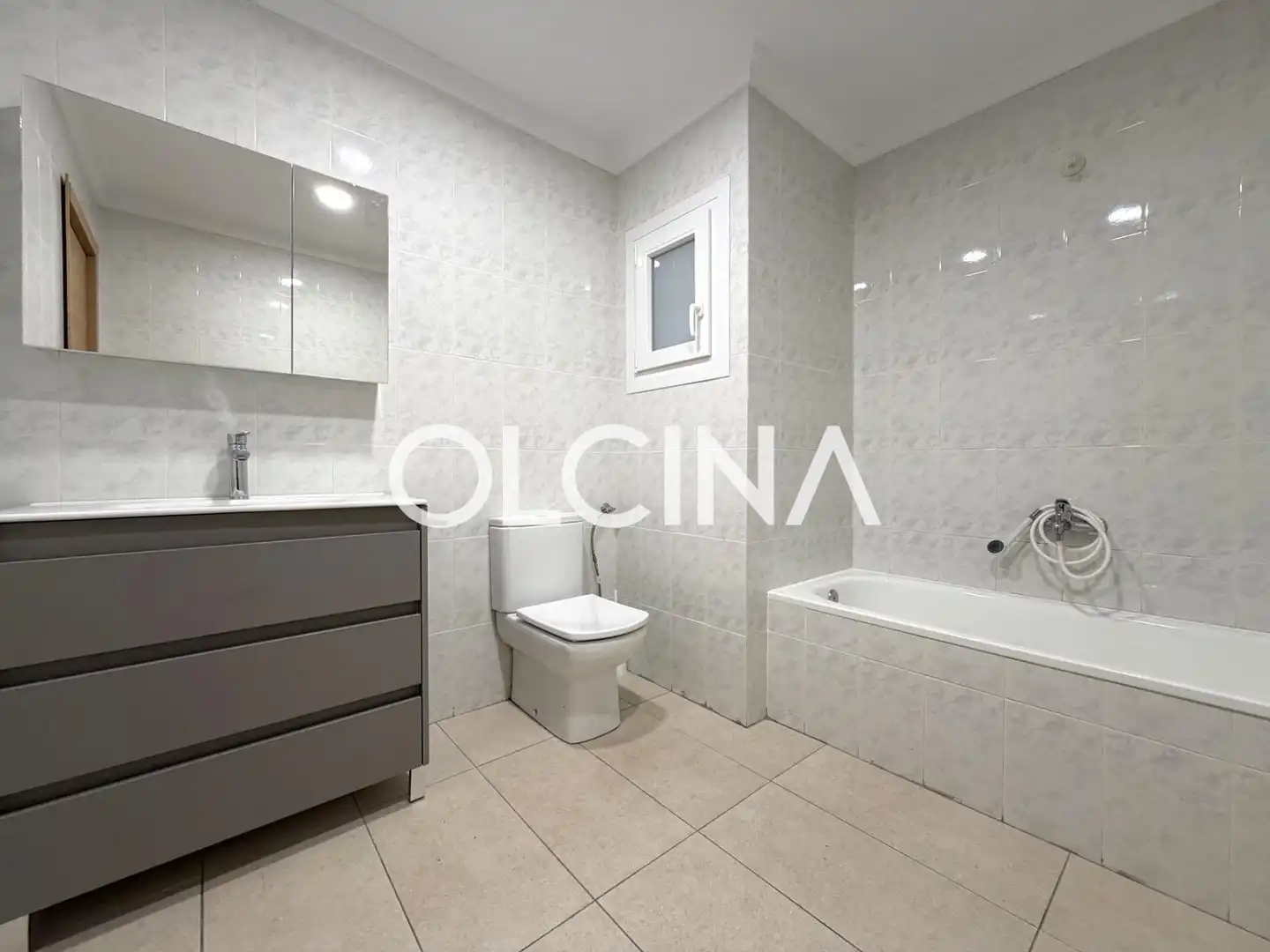 Baño de Piso en venta en Cocentaina con Aire acondicionado, Trastero y Balcón