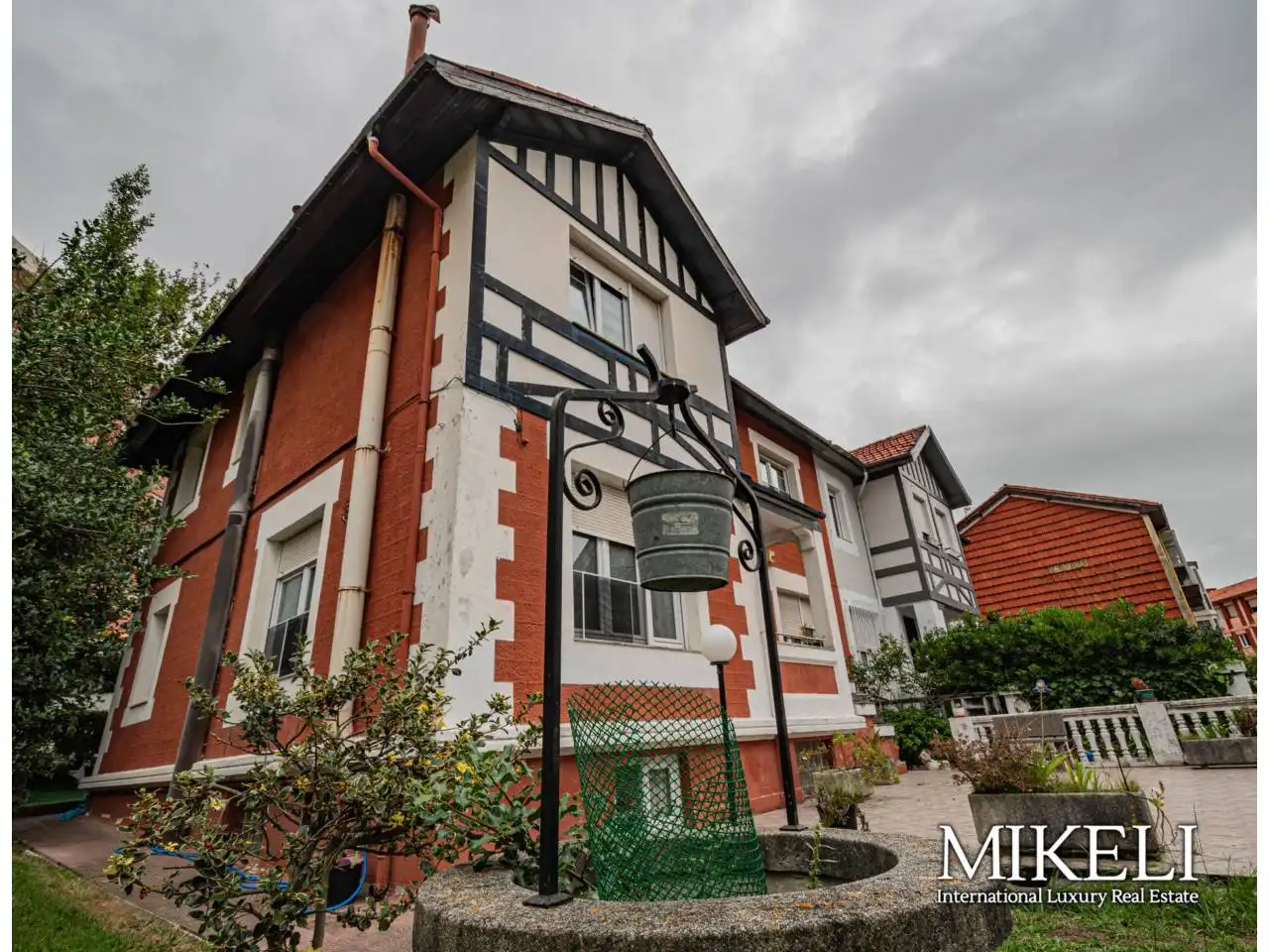 Außenansicht von Haus oder Chalet zum Verkauf in Santander mit Heizung, Privatgarten und Parkett