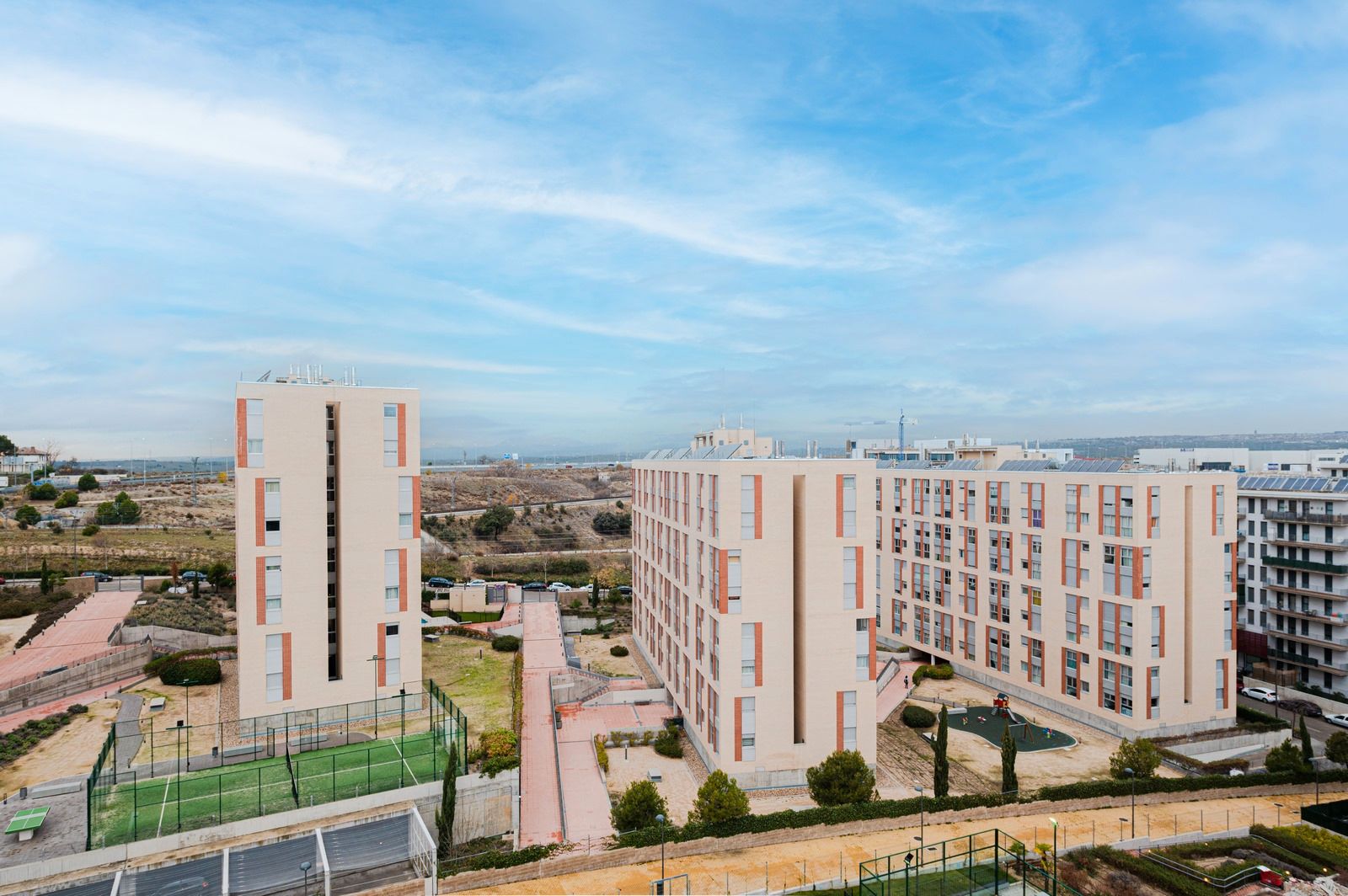 Vista exterior de Pis en venda en Tres Cantos amb Parquet i Traster