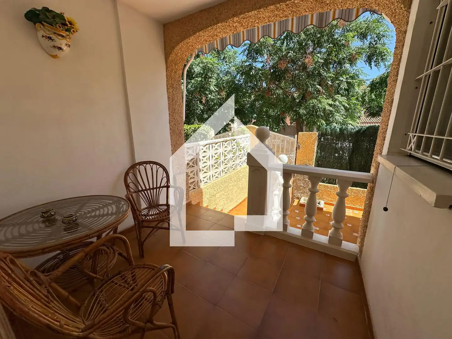 Terrasse von Einfamilien-Reihenhaus zur Miete in San Vicente del Raspeig / Sant Vicent del Raspeig mit Klimaanlage, Terrasse und Möbliert