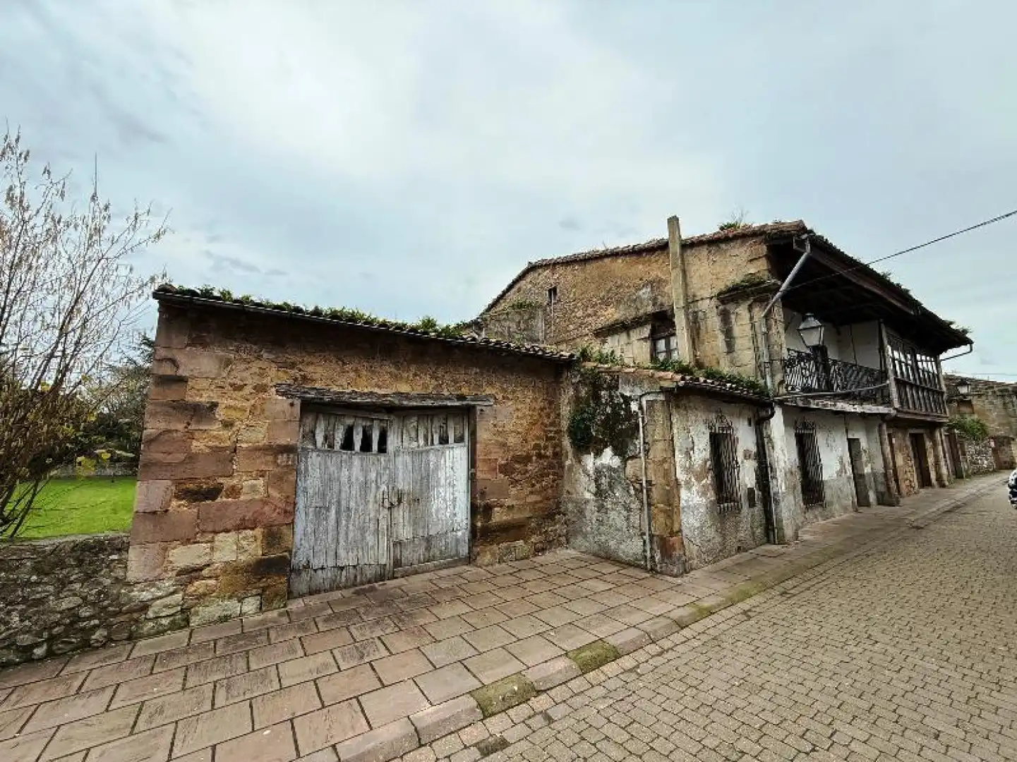 Vista exterior de Casa o chalet en venta en Cartes con Jardín privado