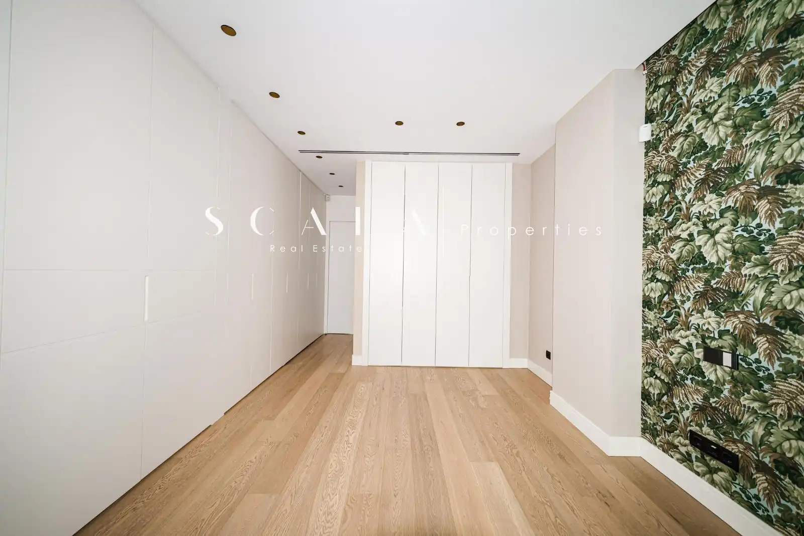 Schlafzimmer von Wohnung zur Miete in Madrid mit Klimaanlage, Heizung und Privatgarten
