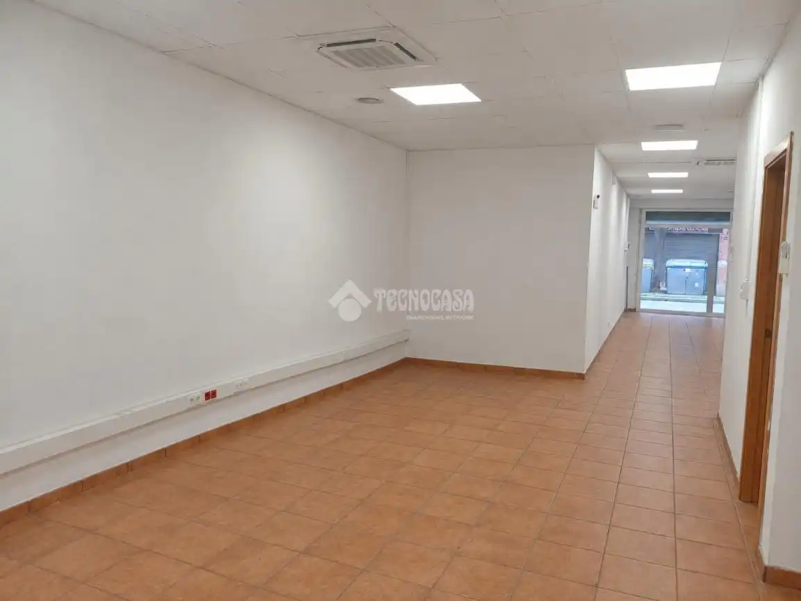 Local comercial en venda a Centre - Eixample – Can Llobet, imagen 9