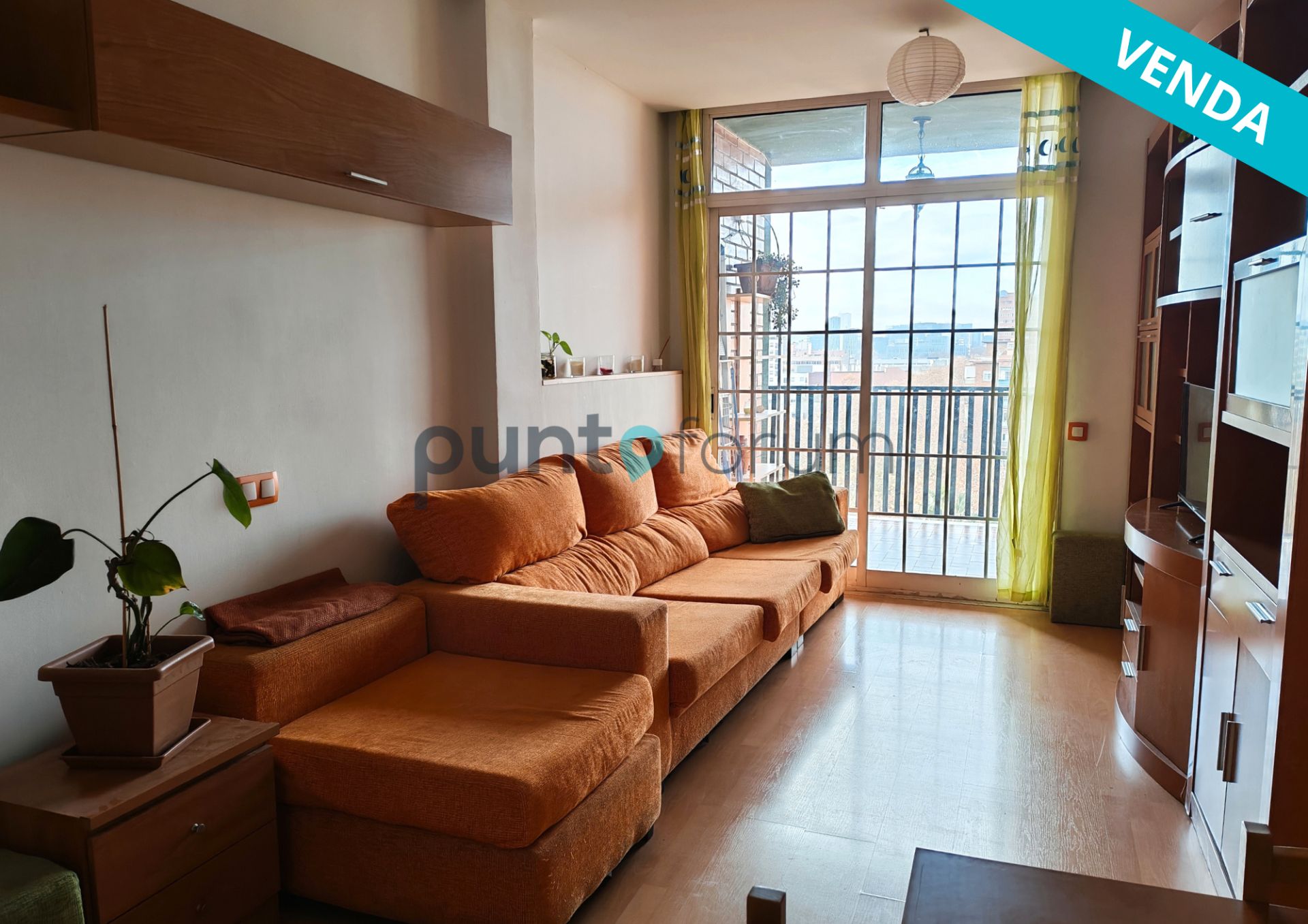 Living room of Flat for sale in  Barcelona Capital  with Air Conditioner, Heating and Parquet flooring