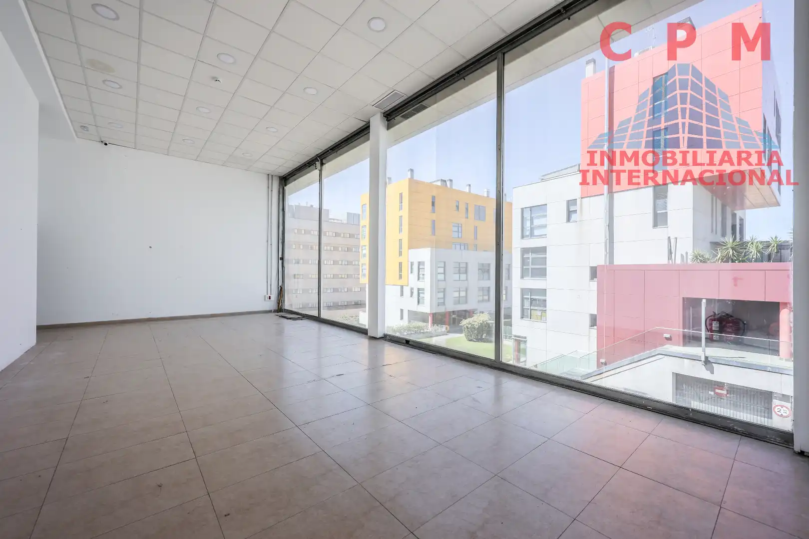 Geschaftsraum zur Miete in Alcobendas mit Klimaanlage, Heizung und Parkett