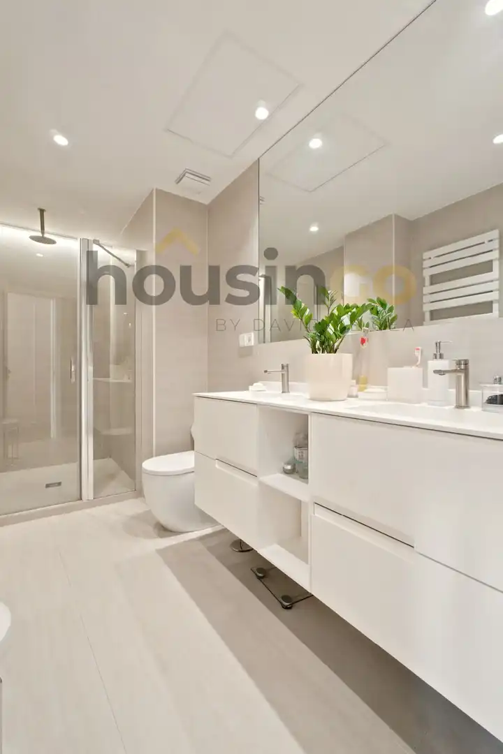 Baño de Piso en venta en Madrid con Aire acondicionado, Calefacción y Parquet