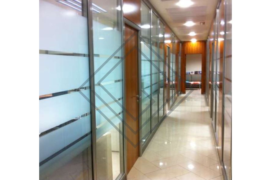 Local de lloguer en  Madrid Capital amb Aire condicionat, Calefacció i Moblat