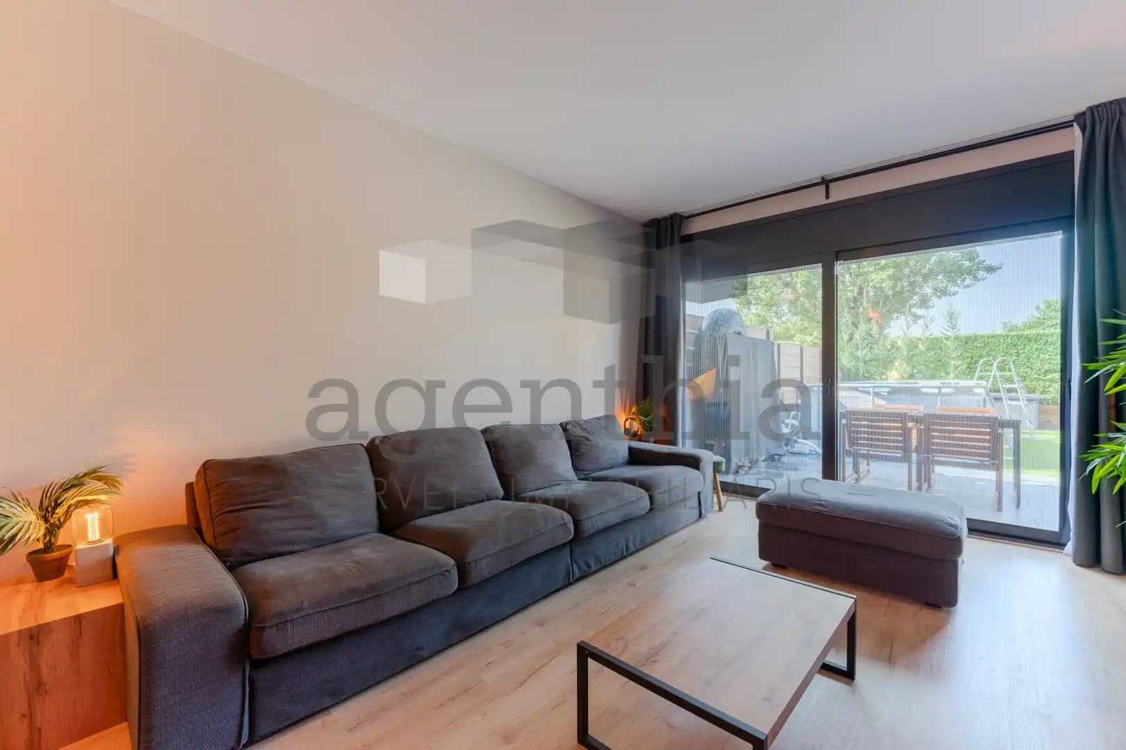 Sala de estar de Casa adosada en venta en Aiguaviva con Aire acondicionado, Calefacción y Terraza