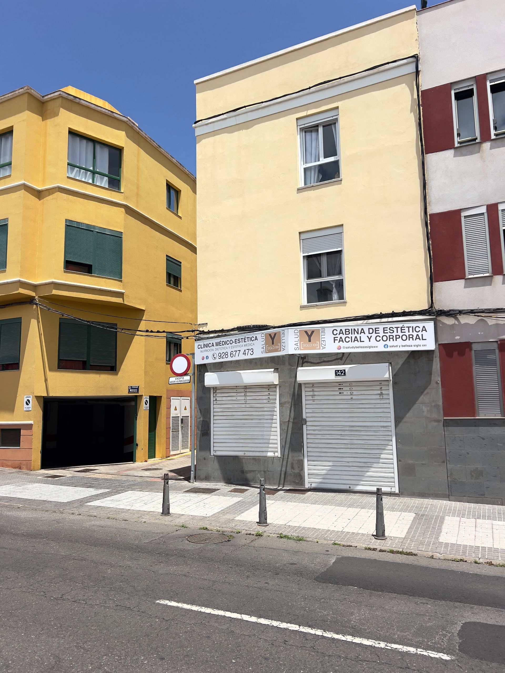 Vista exterior de Local en venda en Las Palmas de Gran Canaria amb Aire condicionat